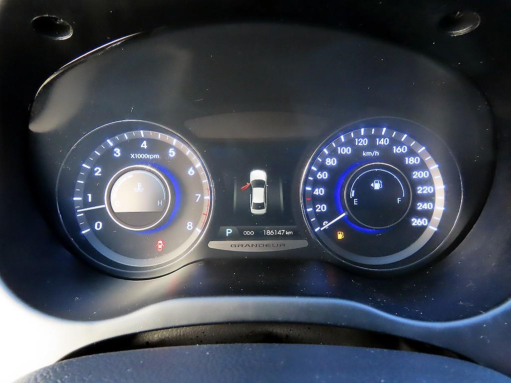 HYUNDAI Grandeur - Vista 9