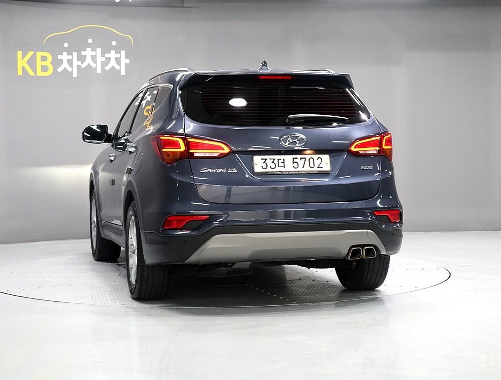 HYUNDAI Santa Fe - Vista 4