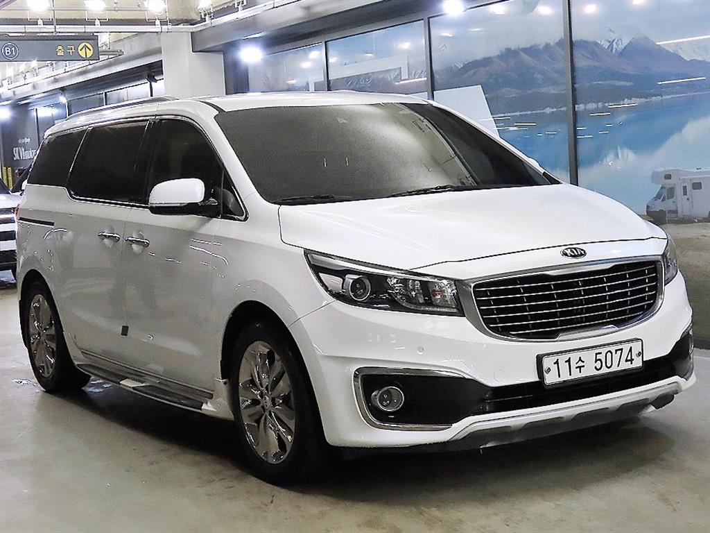 KIA Carnival 2016 Blanco - Importación desde Corea - HF Imports Iquique - Foto 1