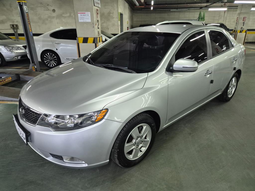 KIA Forte - Vista 5