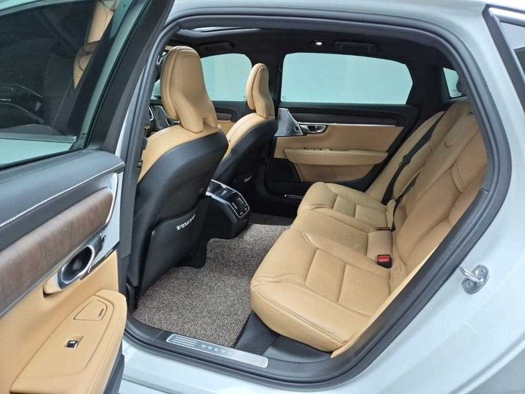 Volvo S90 - Vista 12