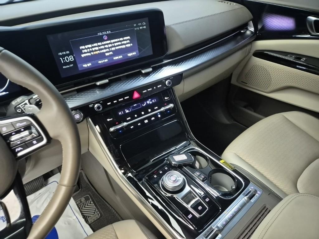 KIA Carnival - Vista 10