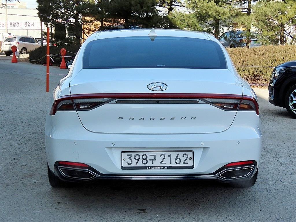 HYUNDAI Grandeur - Vista 4