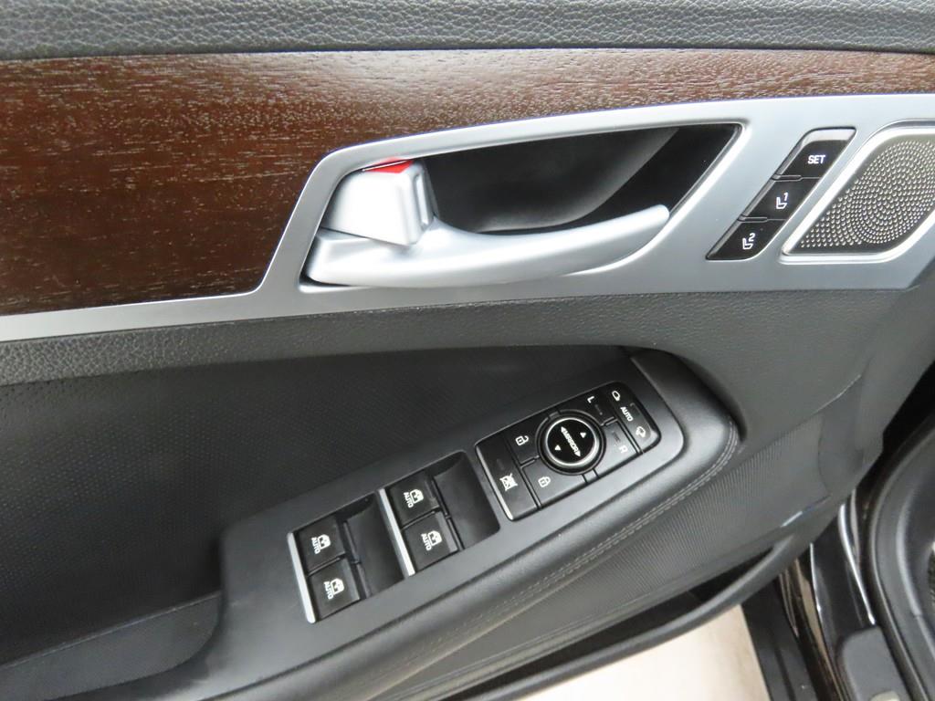 Genesis G80 - Vista 9