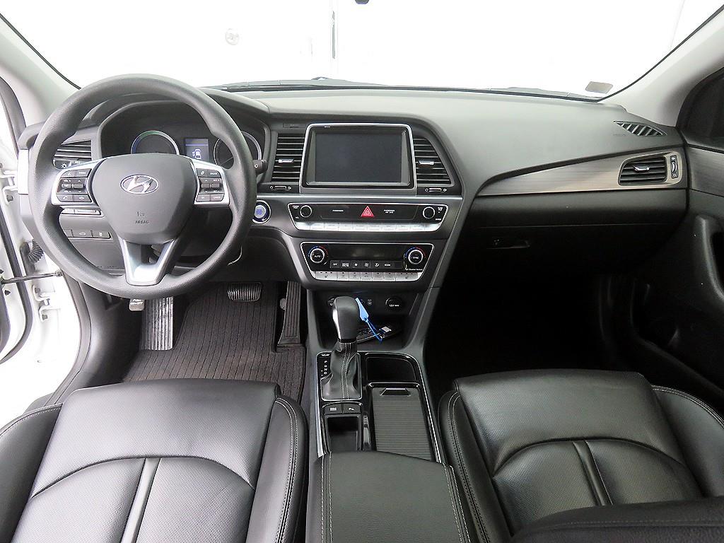 HYUNDAI Sonata - Vista 8