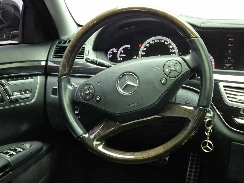 Mercedes Benz S Class - Vista 9