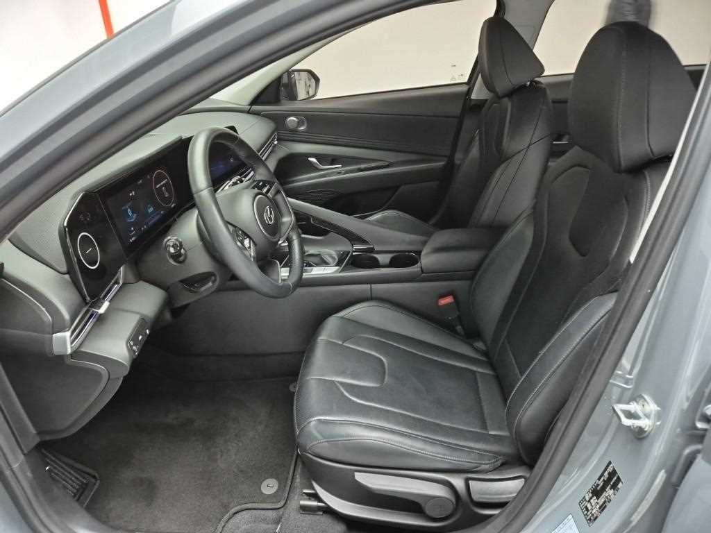 HYUNDAI Avante - Vista 11