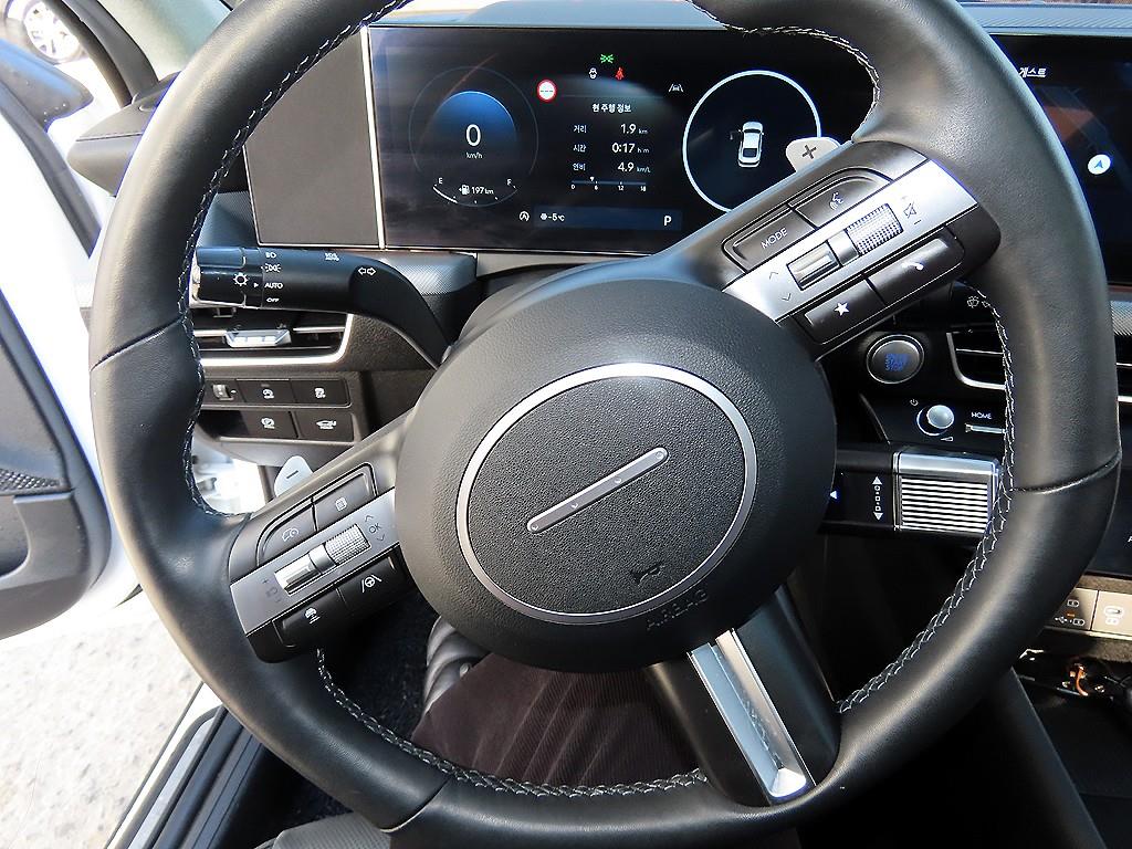 HYUNDAI Sonata - Vista 8