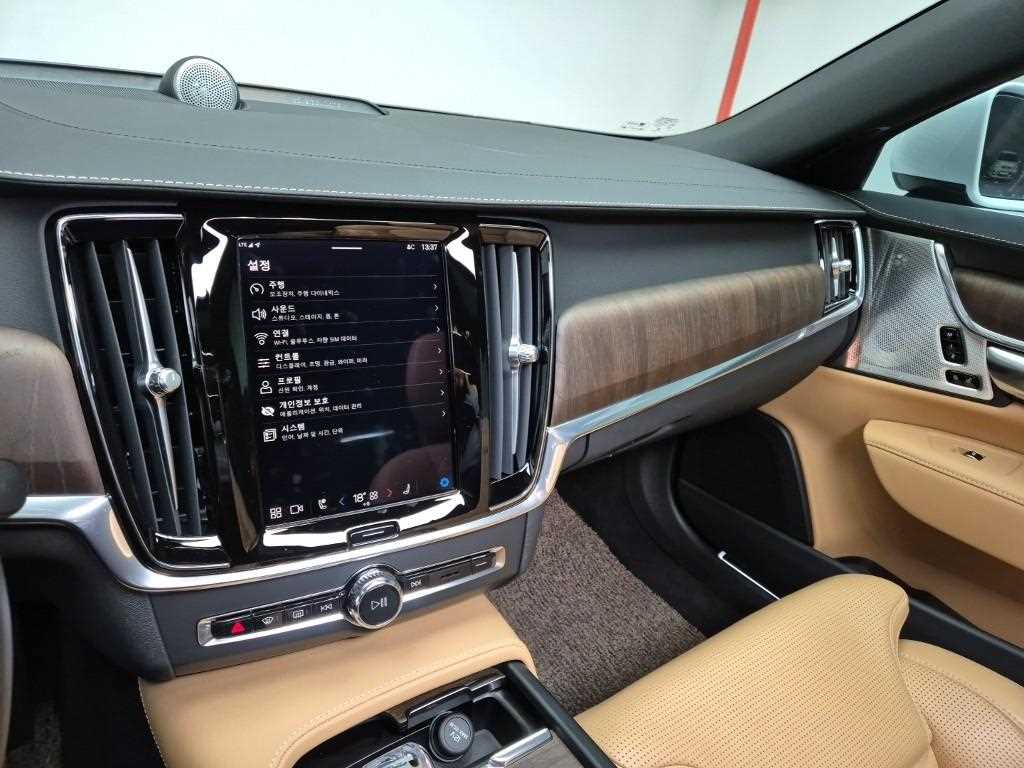 Volvo S90 - Vista 10