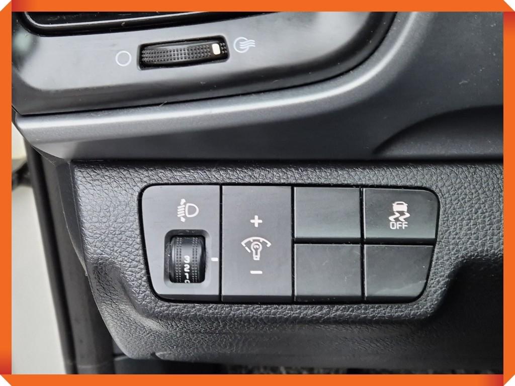 KIA Stonic 2018 Blanco - Importación desde Corea - HF Imports Iquique - Foto 18