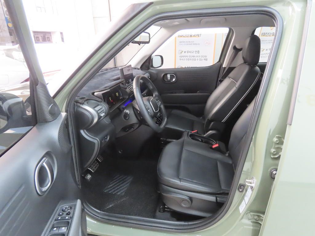 HYUNDAI Casper - Vista 6