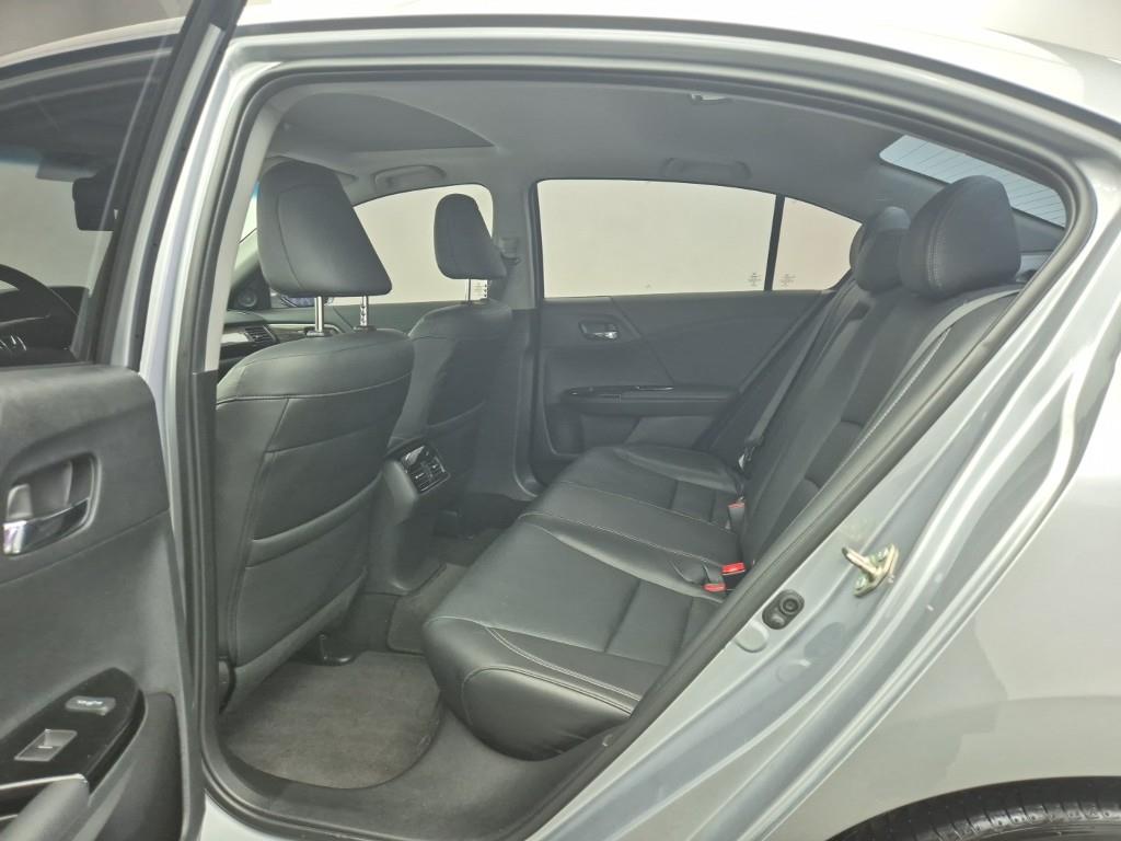 Honda Accord - Vista 12