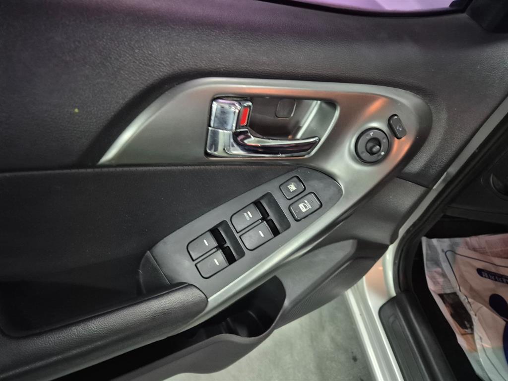 KIA Forte - Vista 12