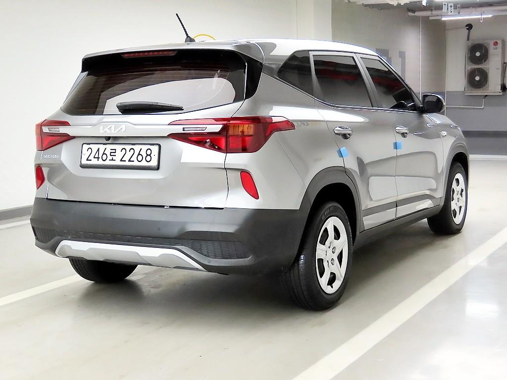 KIA Seltos - Vista 4