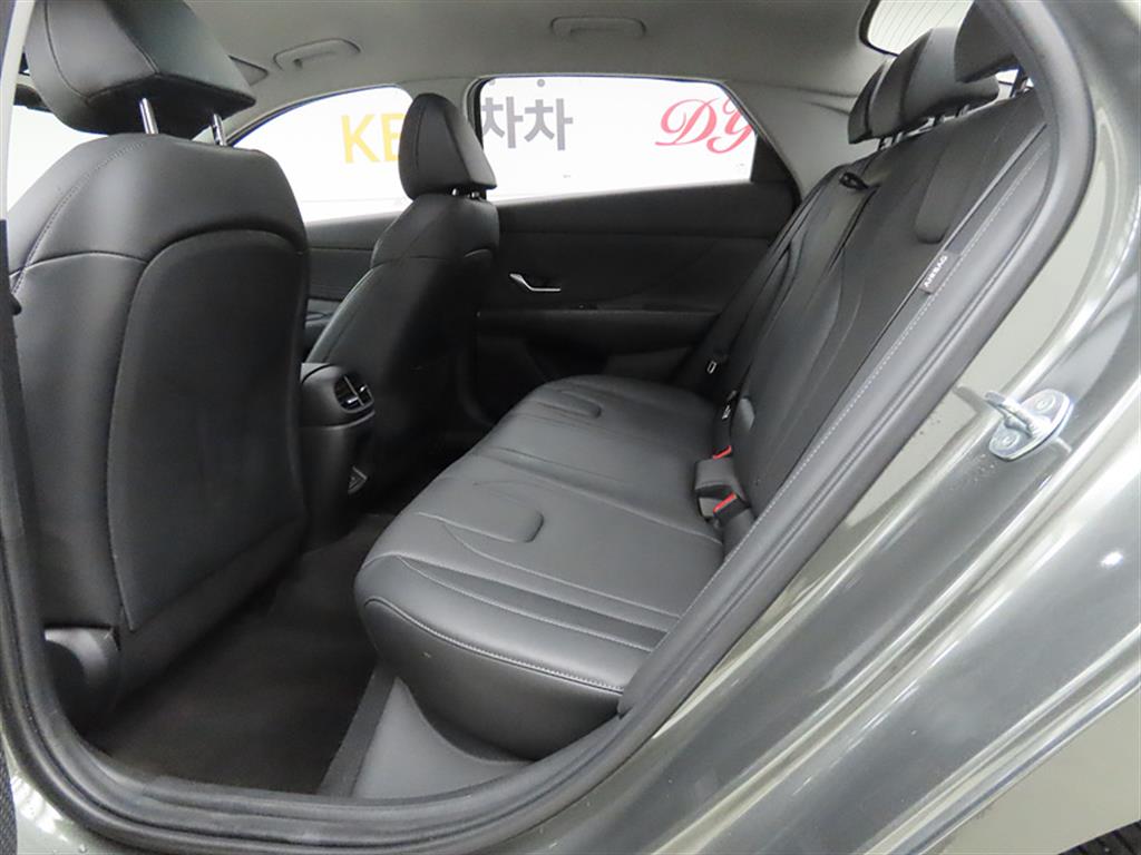 HYUNDAI Avante - Vista 6