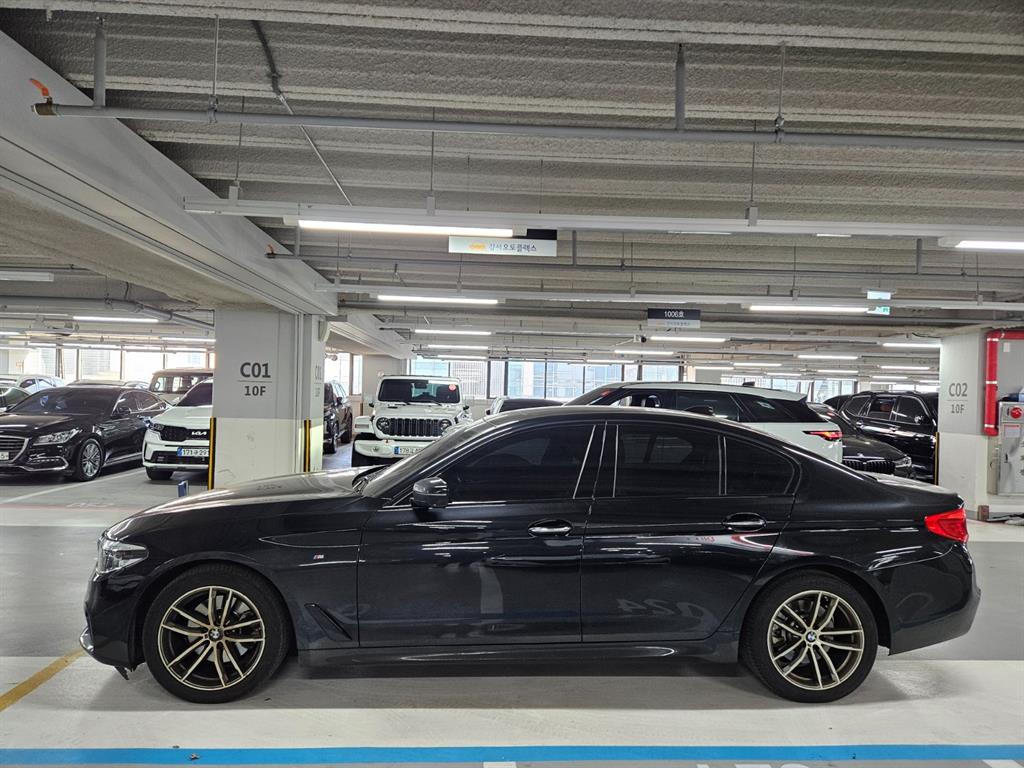 BMW 5 Series - Vista 3