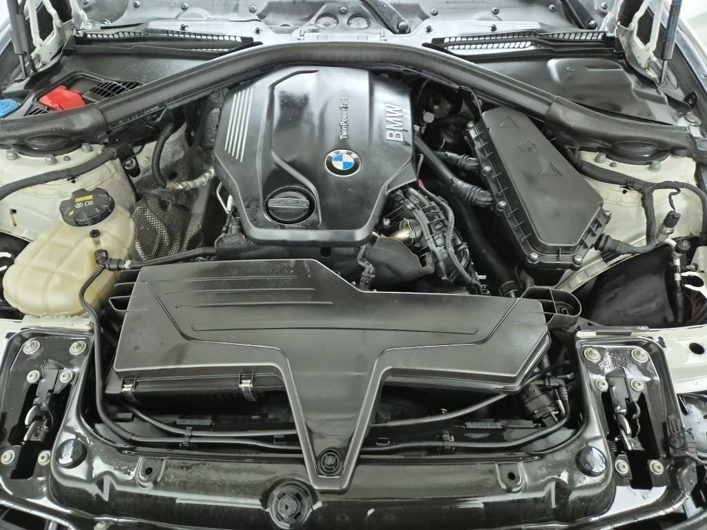 BMW 4 Series - Vista 5