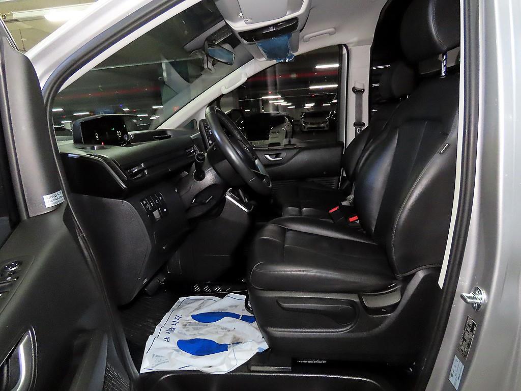 HYUNDAI Staria - Vista 6