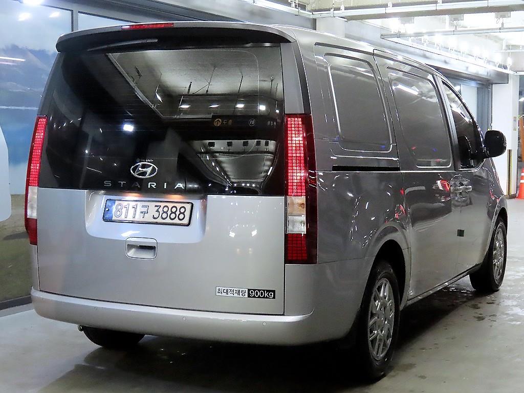 HYUNDAI Staria - Vista 4