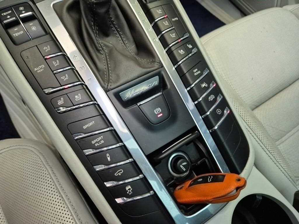 Porsche Macan 2018 Negro - Importación desde Corea - HF Imports Iquique - Foto 17