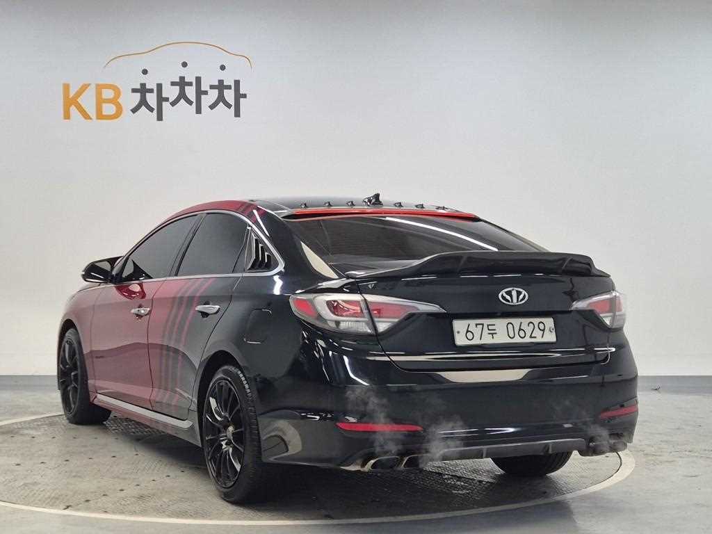 HYUNDAI Sonata - Vista 2