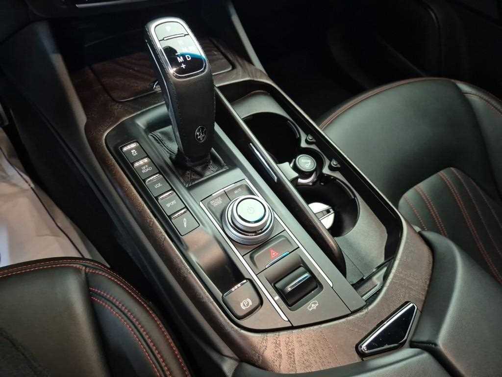 Maserati Levante - Vista 8