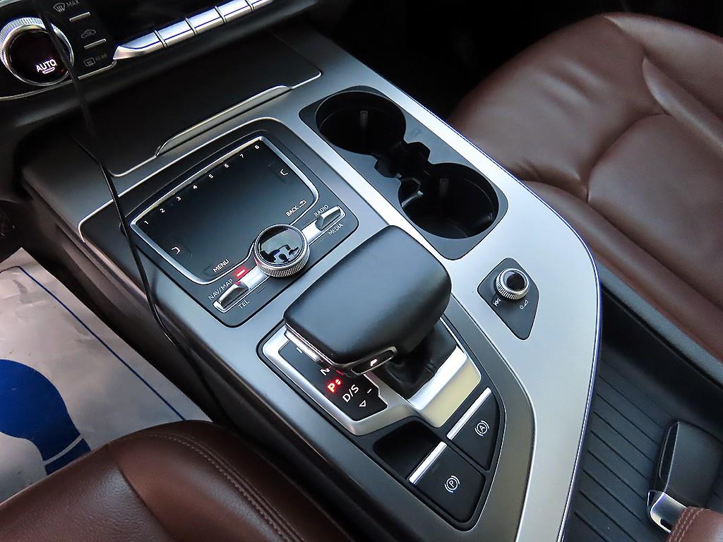 Audi Q7 - Vista 10