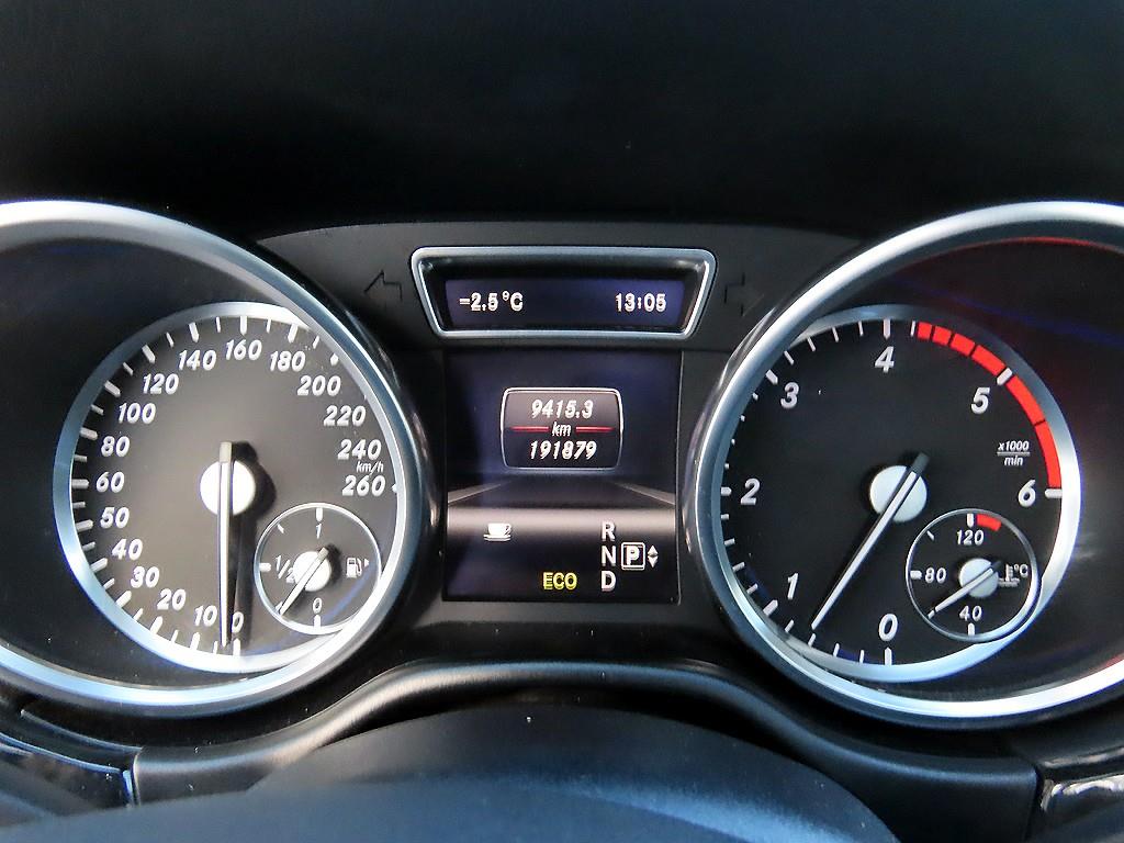 Mercedes Benz M Class - Vista 9