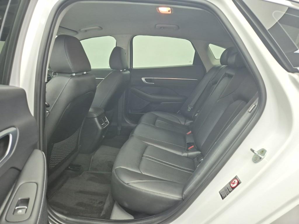 HYUNDAI Sonata - Vista 12