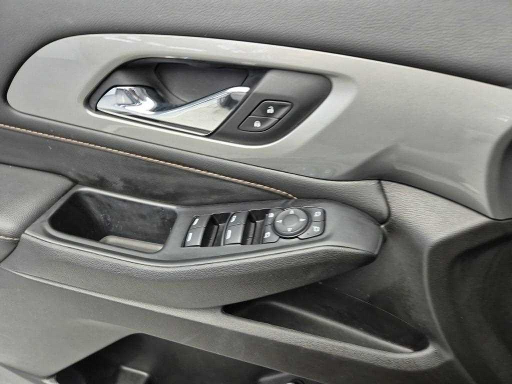 Chevrolet Travers 2021 Negro - Importación desde Corea - HF Imports Iquique - Foto 19