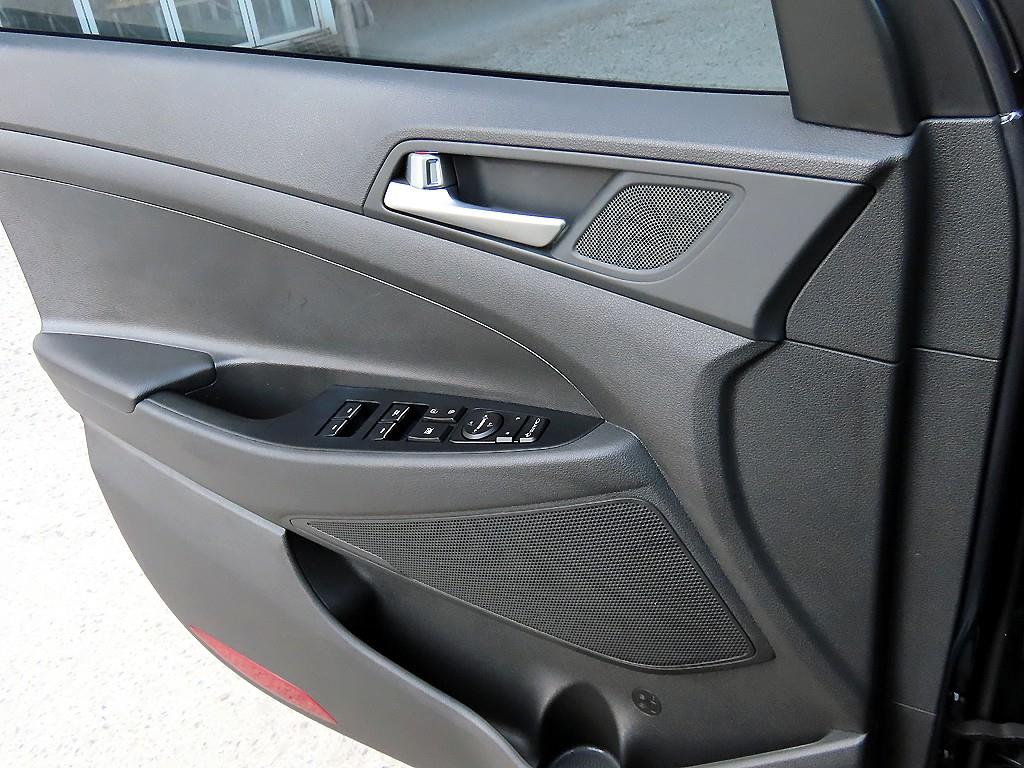 HYUNDAI Tucson - Vista 10