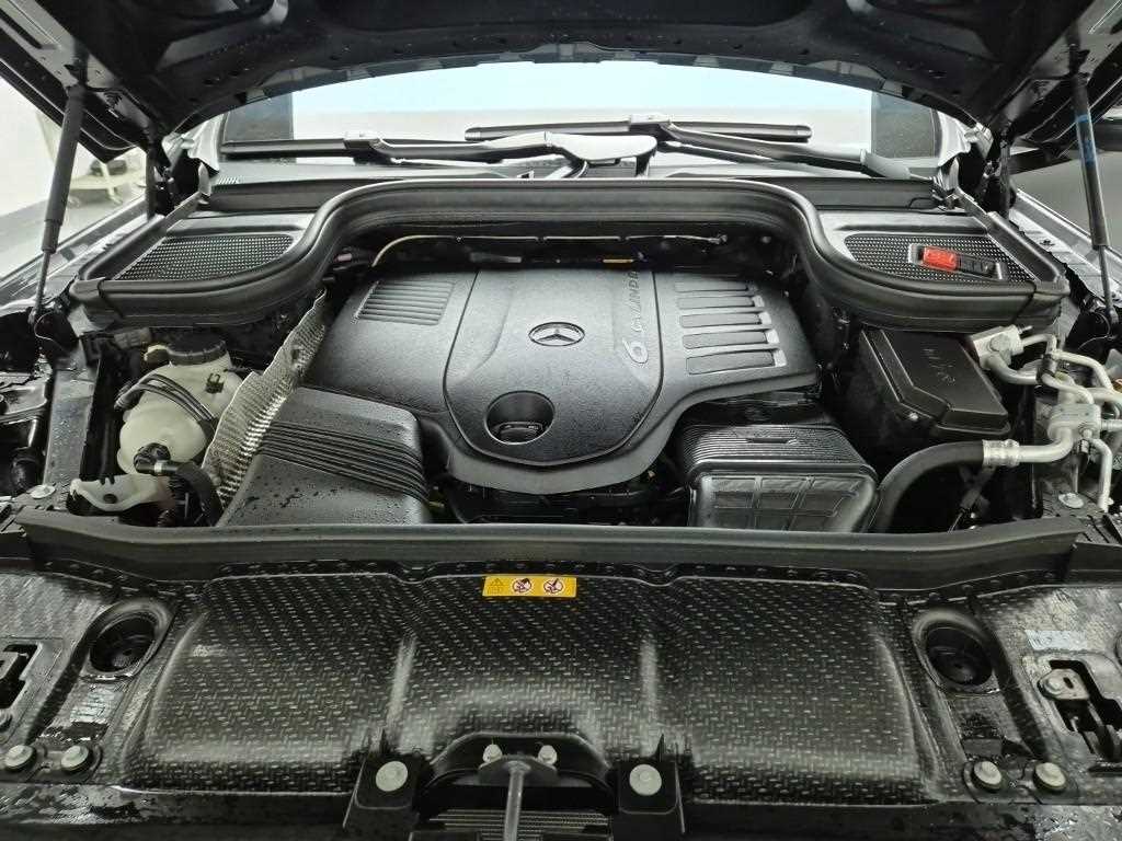 Mercedes Benz GLS Class - Vista 5