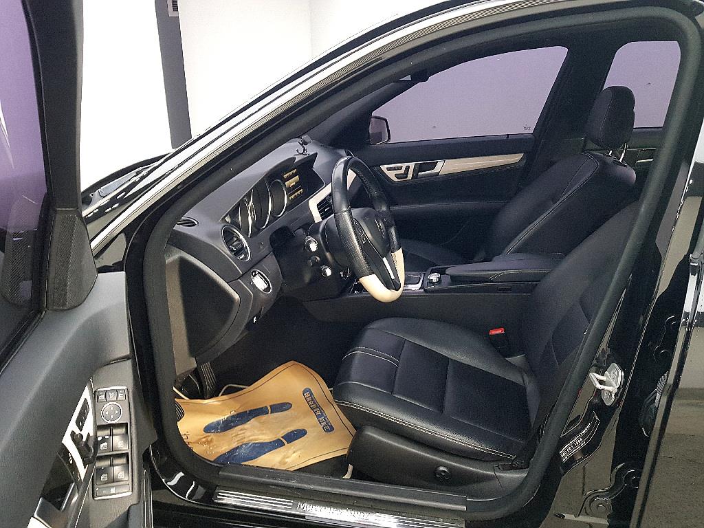 Mercedes Benz C Class - Vista 8