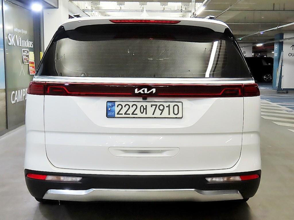 KIA Carnival - Vista 5