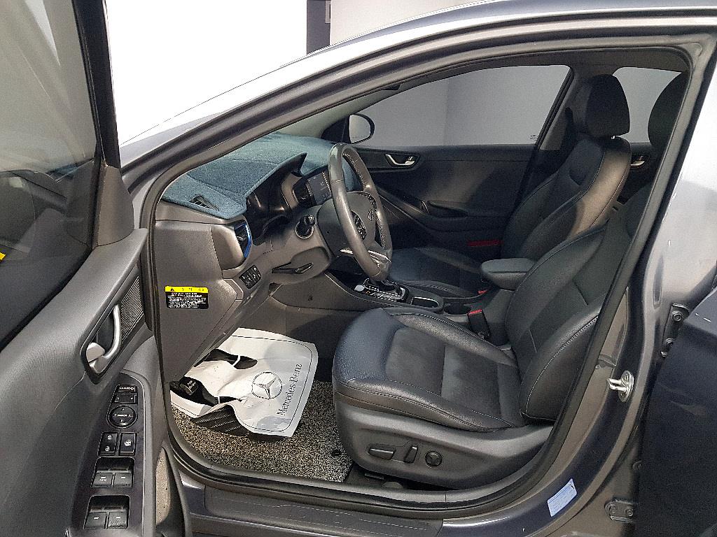 HYUNDAI Ioniq - Vista 8