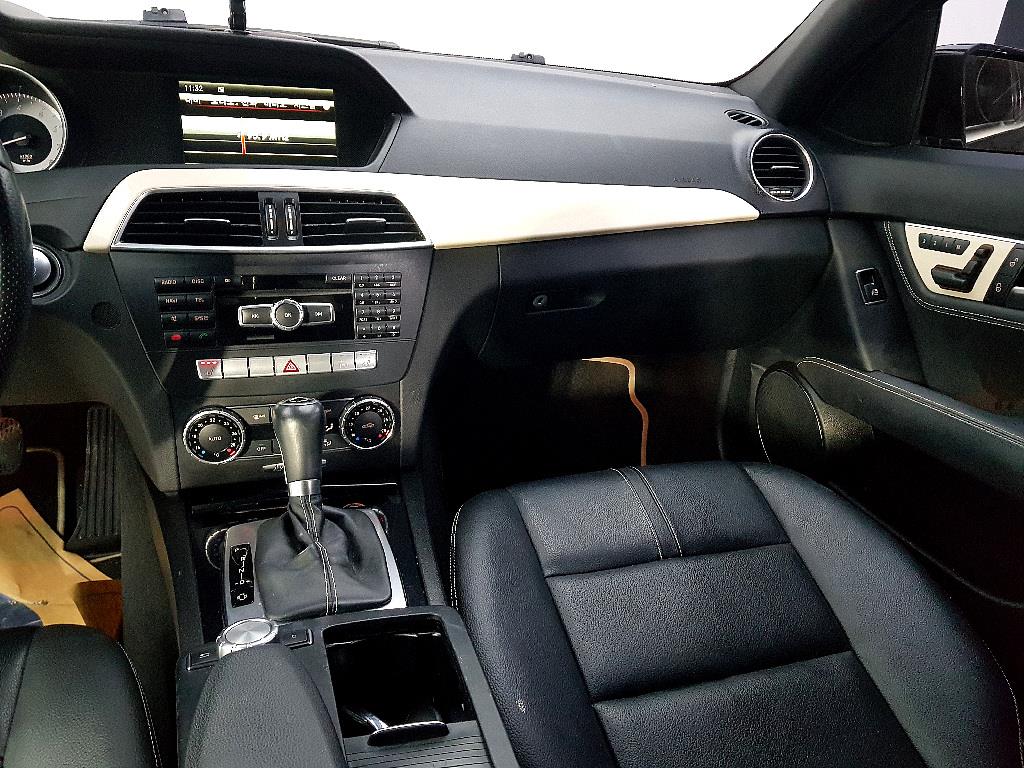 Mercedes Benz C Class - Vista 10