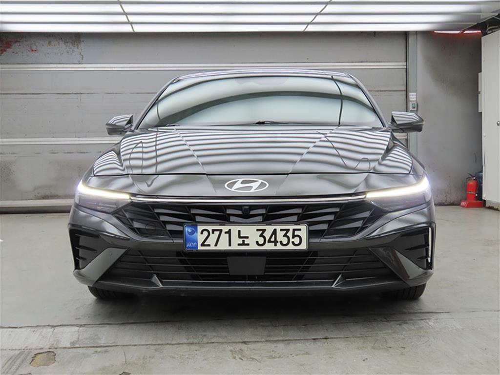 HYUNDAI Avante - Vista 2