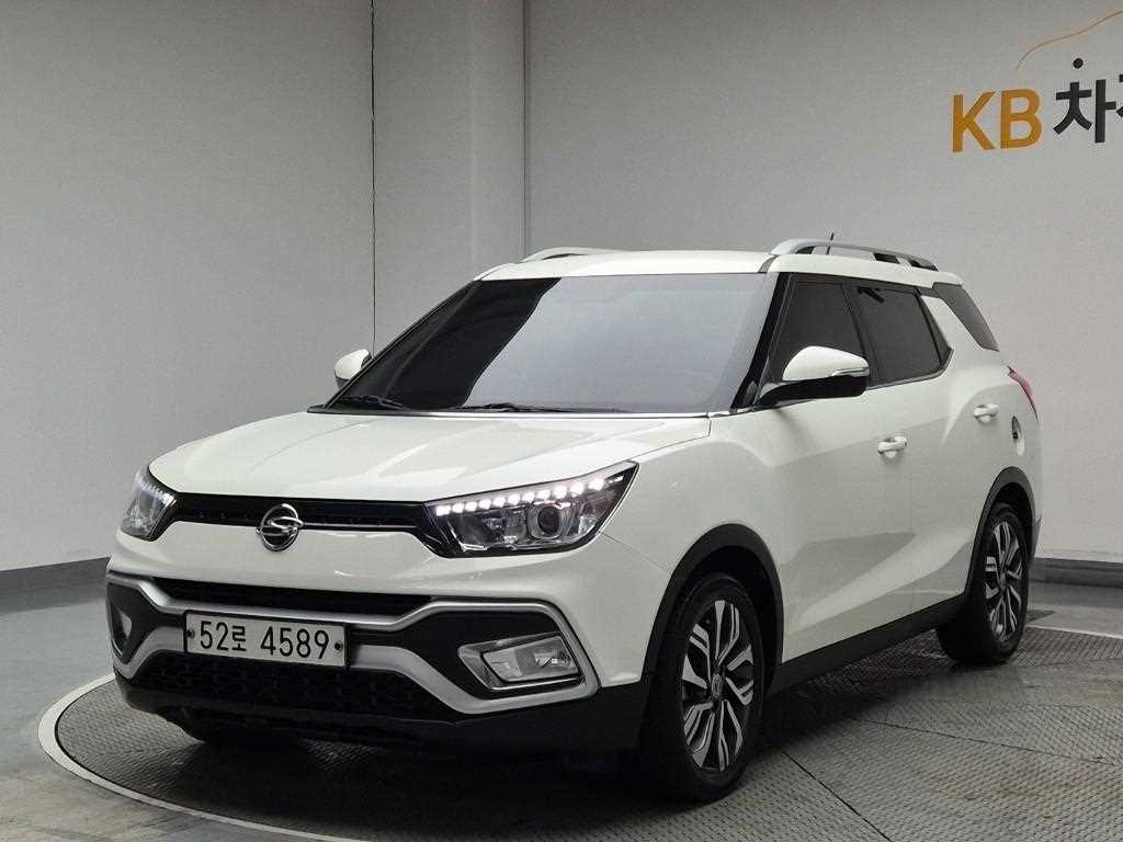 Ssangyong Tivoli 2018 Blanco - Importación desde Corea - HF Imports Iquique - Foto 1