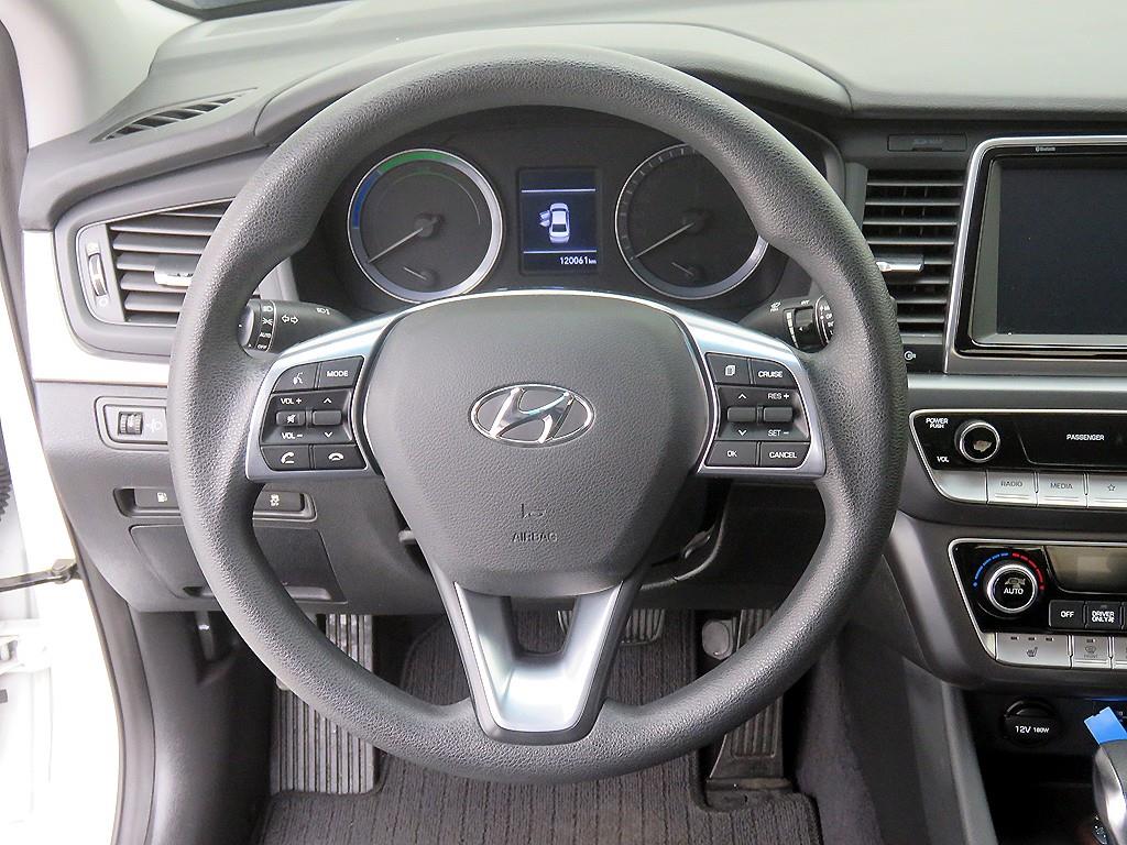 HYUNDAI Sonata - Vista 9