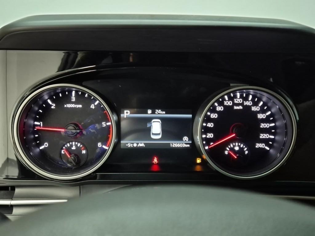 KIA Carnival - Vista 6