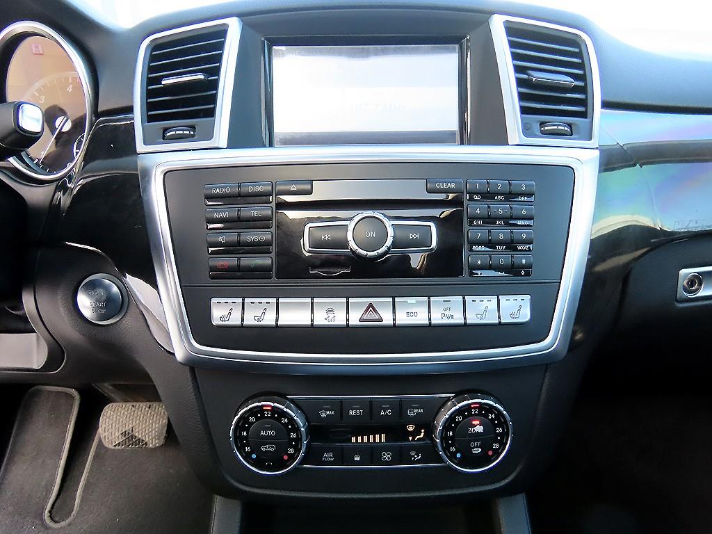 Mercedes Benz M Class - Vista 12