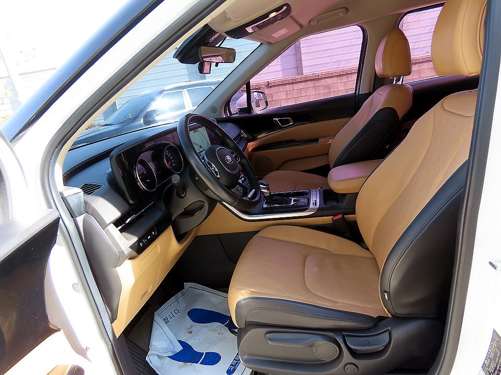 KIA Carnival - Vista 5