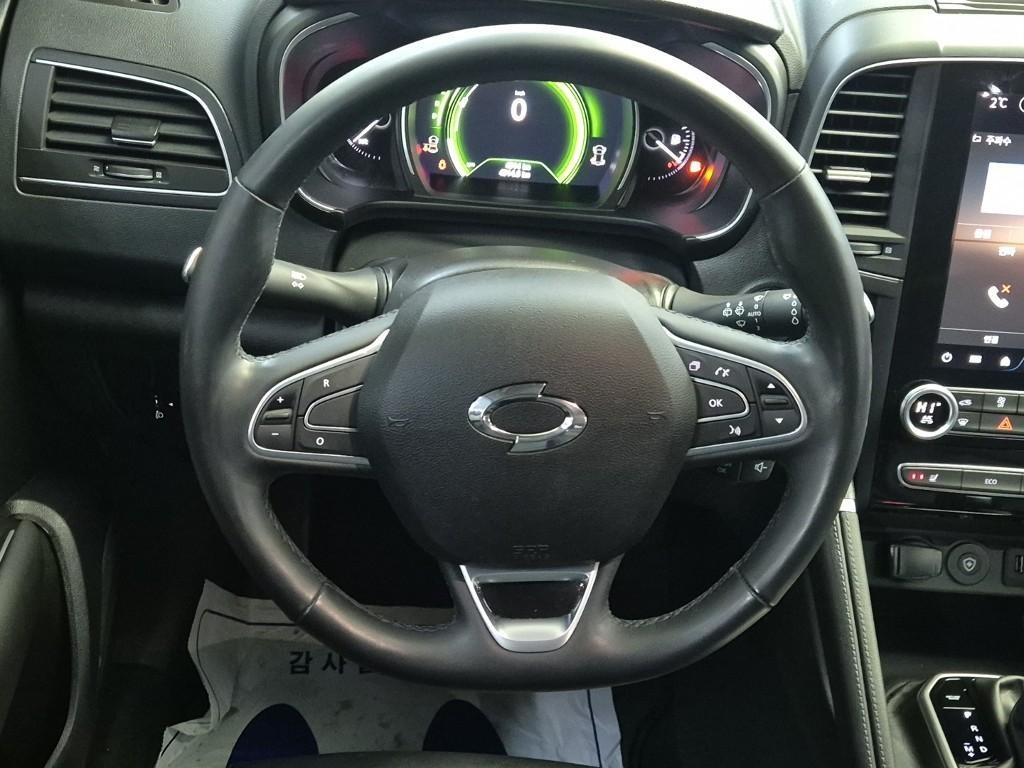 SAMSUNG QM6 - Vista 9