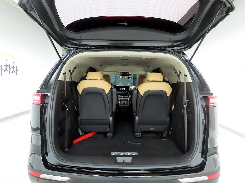 KIA Carnival - Vista 5