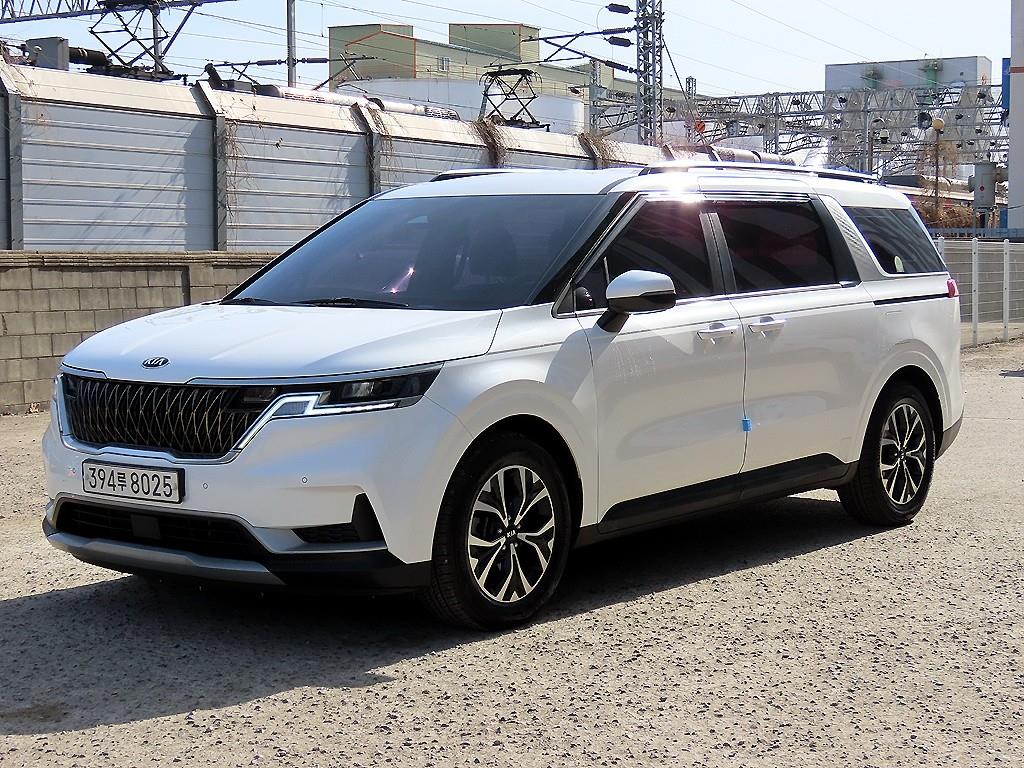 KIA Carnival - Vista 2