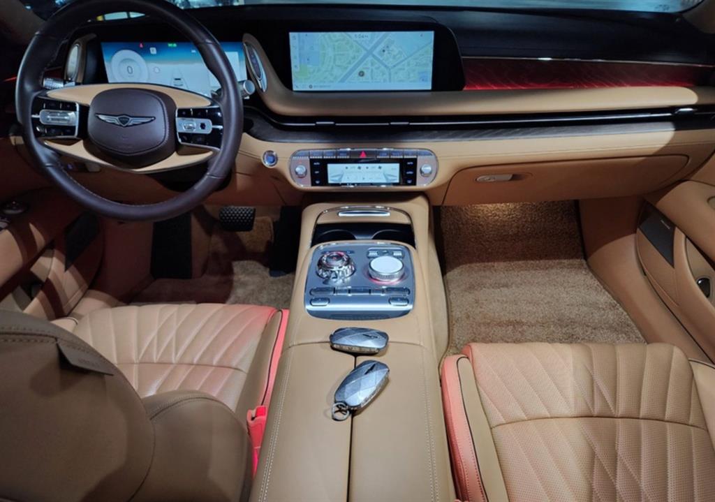 Genesis G90 - Vista 7
