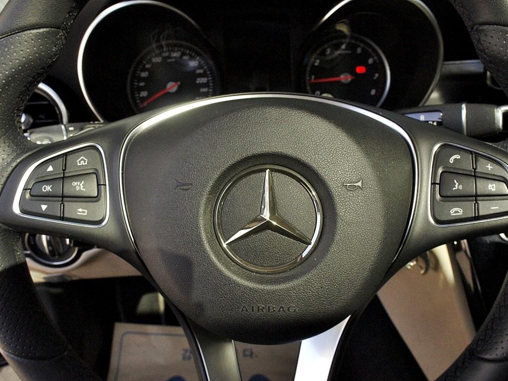 Mercedes Benz C Class 2018 Negro - Importación desde Corea - HF Imports Iquique - Foto 8