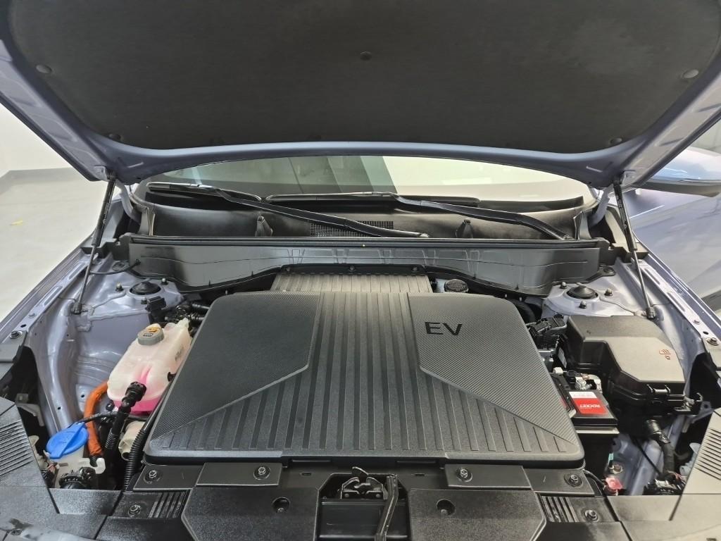 HYUNDAI Kona - Vista 5