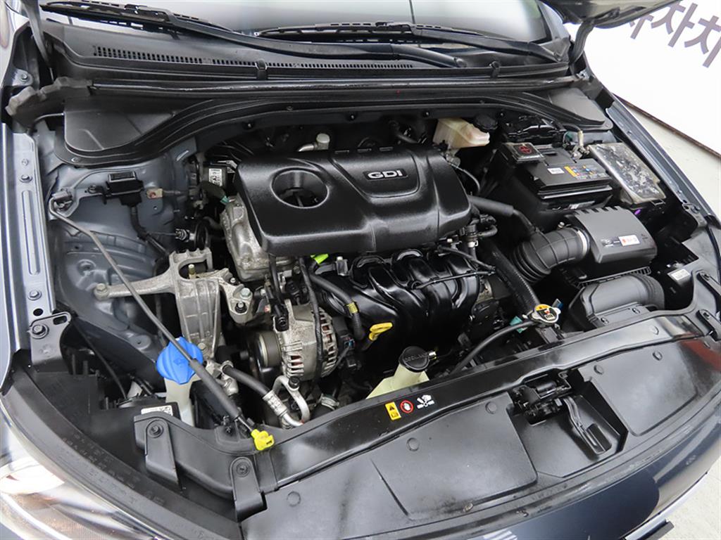 HYUNDAI Avante 2017 Gris - Importación desde Corea - HF Imports Iquique - Foto 19