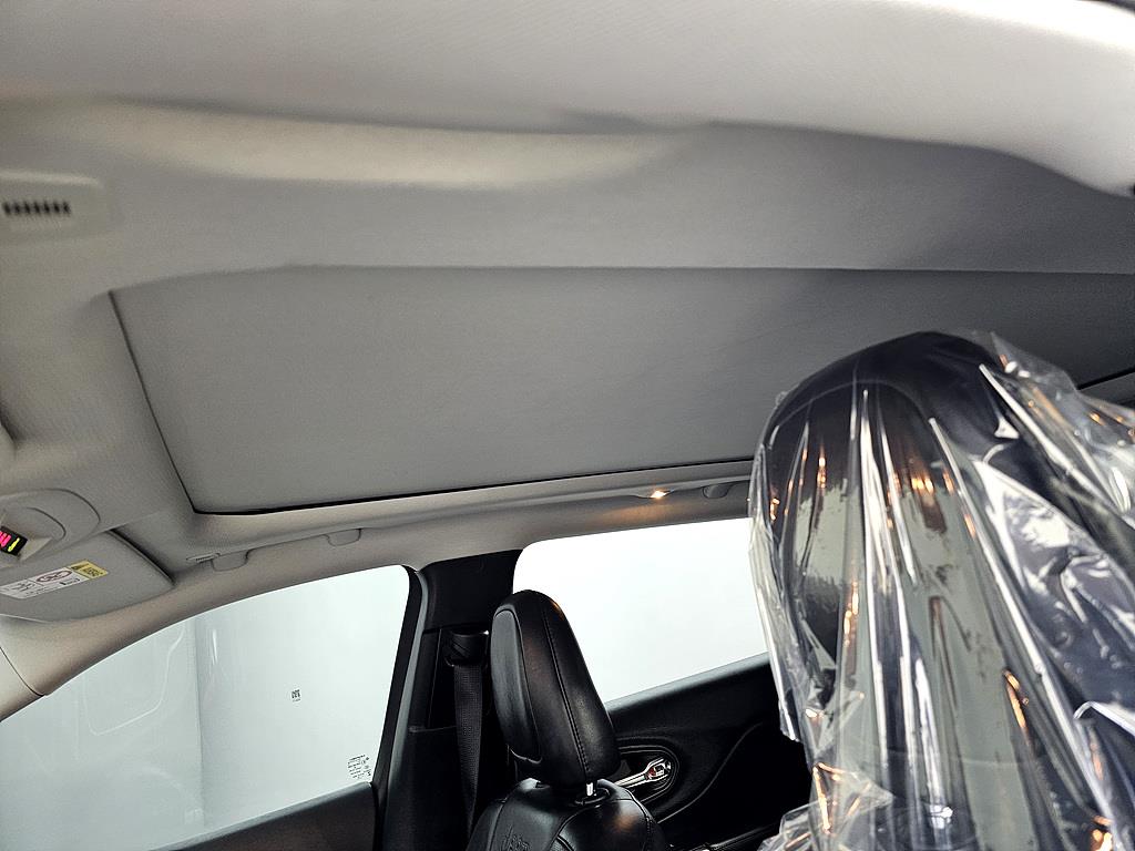 Jeep Cherokee - Vista 12